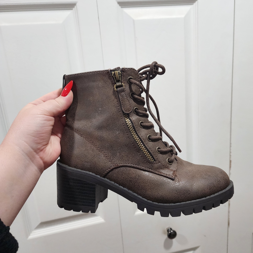 Women's Taupe Lace-Up Block Heel Ankle Boots